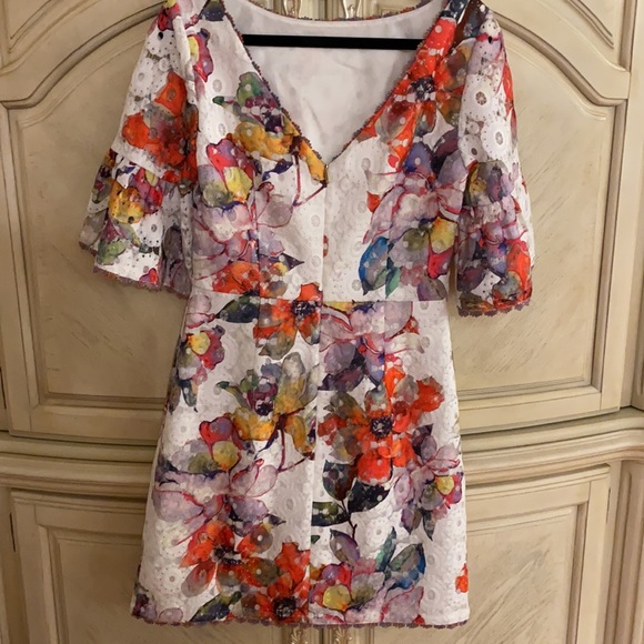 New Trina Turk floral dress size 4 - Picture 6 of 8
